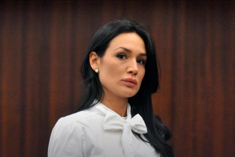 Scoppia il caso sulla grazia a Nicole Minetti