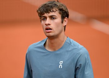 Shelton batte Cobolli a Monaco