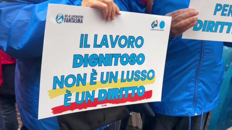 Una manifestazione a sostegno dei diritti dei lavoratori