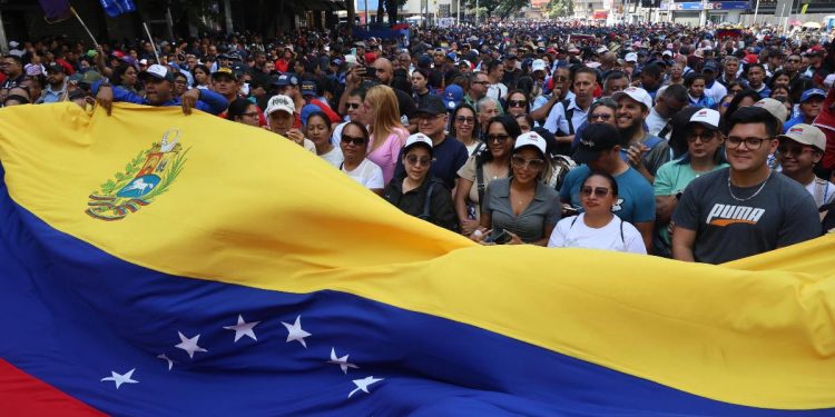 Venezuela, nuovi scontri a Caracas