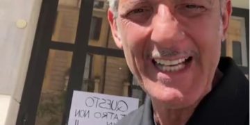 Fiorello critica la Rai sulla vendita del Teatro delle Vittorie