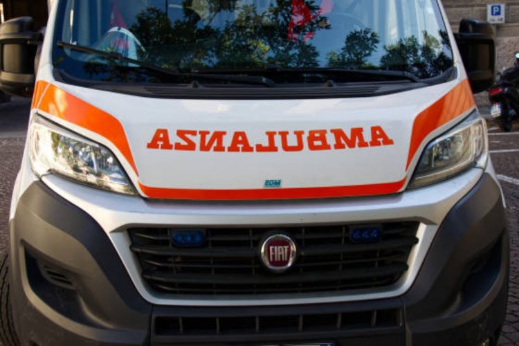 Bimbo di 10 anni caduto dal balcone ad Agrigento