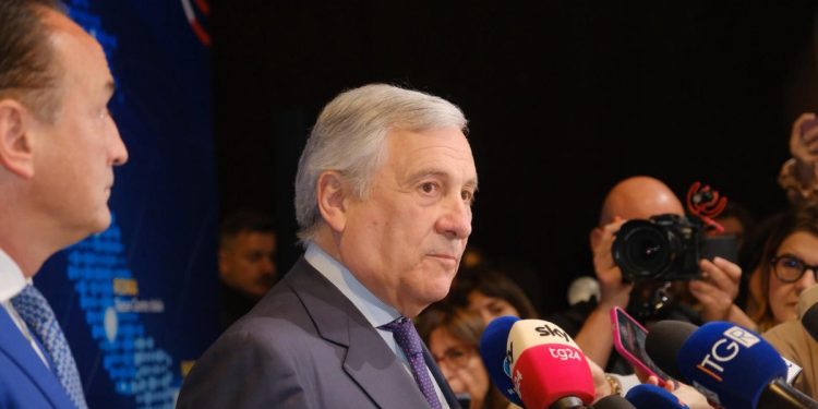 Colloquio tra Araghchi e Tajani sull'Iran