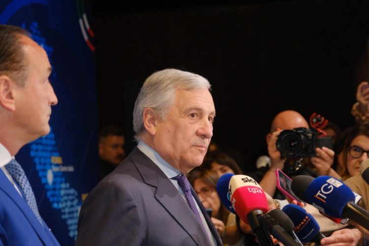 Colloquio tra Araghchi e Tajani sull'Iran