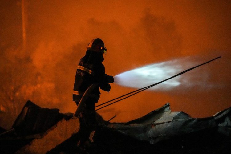 Esplosioni in una fabbrica di fuochi d'artificio
