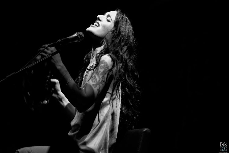 Levante durante un concerto