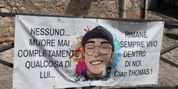 Striscioni per Thomas Bricca
