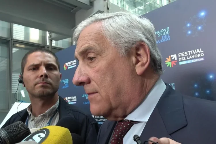 Tajani intervistato sulla Flotilla