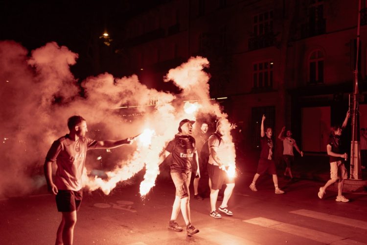 Tifosi del PSG a Parigi
