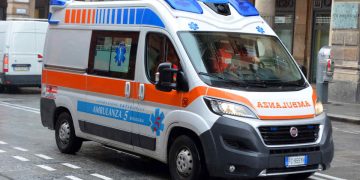 Cagliari, un'ambulanza