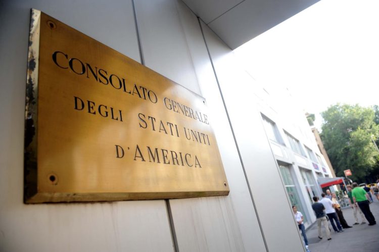 immagine del cantiere del Consolato Usa di Milano, dopo il fermo per rischio fuga del manager indagato per caporalato