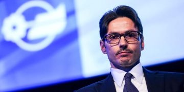 Pier Silvio Berlusconi coinvolto in un violento incidente stradale https://t.co/TJXWhotxMO https://t…