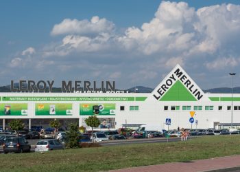 2015 Hipermarket Leroy Merlin w Kłodzku.JPG
