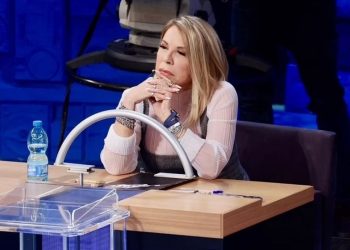 Anna Pettinelli al banco di Amici. La professoressa lascia Amici e punta a Tale e Quale Show di Carlo Conti