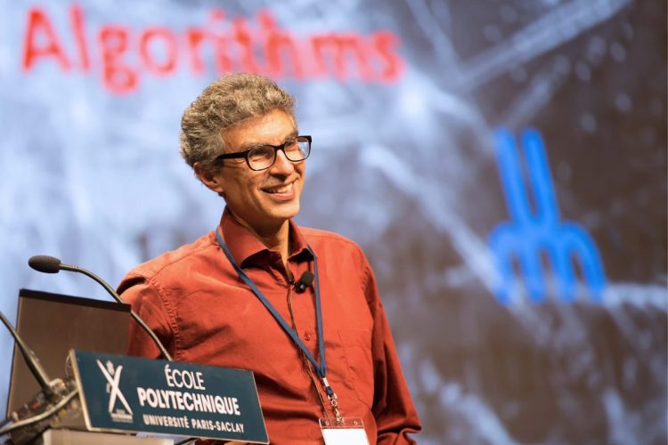 foto a mezzo busto scattata a Yoshua Bengio