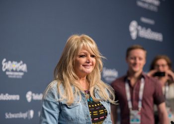 Bonnie Tyler esce dal coma, ma è in condizioni gravi - nella foto, Bonnie Tyler