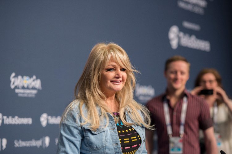 Bonnie Tyler esce dal coma, ma è in condizioni gravi - nella foto, Bonnie Tyler