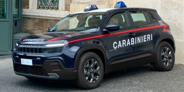 Carabinieri-Jeep-Avenger-electrique-Roma-Via-della-Dataria-byMmeRundvald.jpg