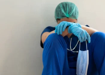 Catanzaro, pronto soccorso al limite - nella foto, un medico