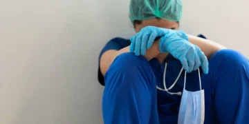 Catanzaro, pronto soccorso al limite - nella foto, un medico