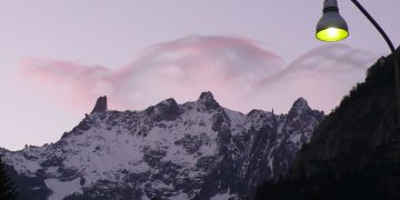 Dente del Gigante al crepuscolo.jpg