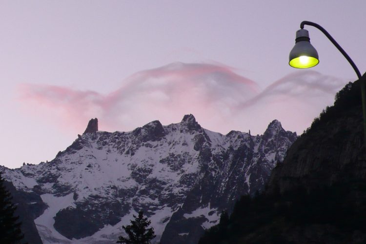 Dente del Gigante al crepuscolo.jpg