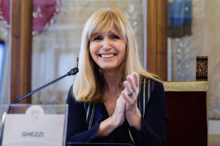primo piano di Dori Ghezzi