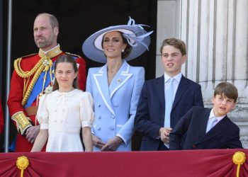 Famiglia reale, presenti principe William, Principessa Kate Middleton, Principe George e Charlotte. Il principe George inizierà a frequentare il prestigioso Eton College da settembre