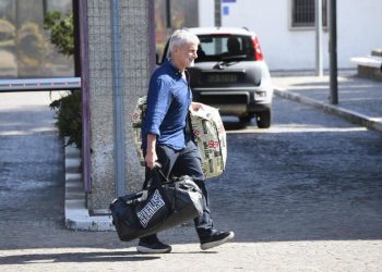 Gianni Alemanno esce dal carcere di Rebibbia - nella foto, Alemanno