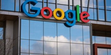 immagine della facciata della sede di Google per arresto di un'ingegnere italiano negli Usa