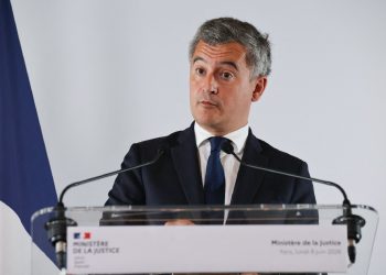 La conferenza stampa di Gerald Darmanin dopo la morte della piccola Lyhanna