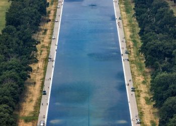 La reflecting pool del Lincoln Memorial
