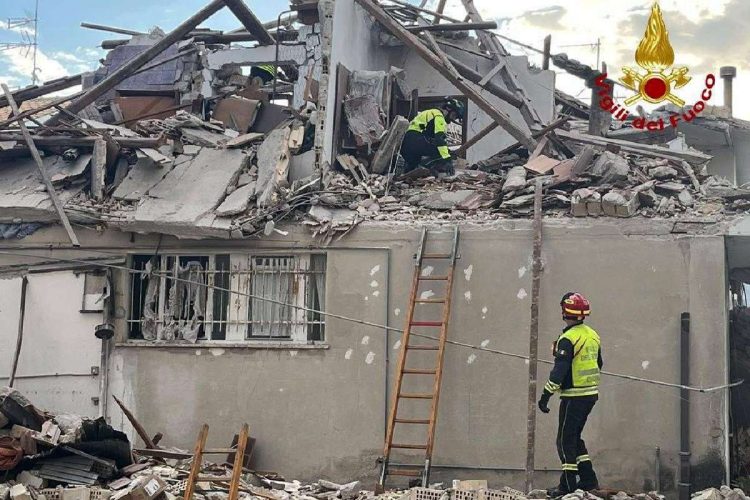Le conseguenze dell'esplosione a Porto Sant'Elpidio