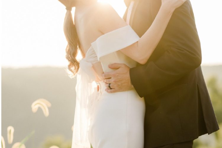 Immagine di due sposi per matrimonio in Toscana