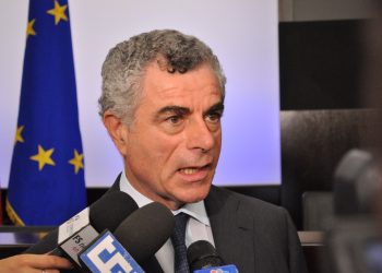 Mauro Moretti 2012.jpg