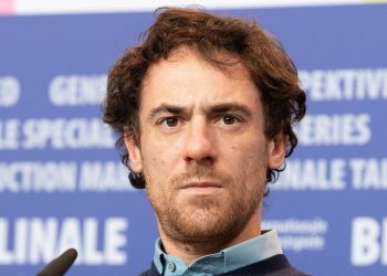 Elio Germano. Netflix non dovrà dare più dati agli attori il Consiglio di Stato respinge il ricorso promosso da Artisti 7607 guidati da Elio Germano