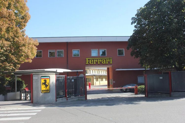 Operaio Ferrari licenziato - nella foto, Ferrari factory (Maranello, Modena)