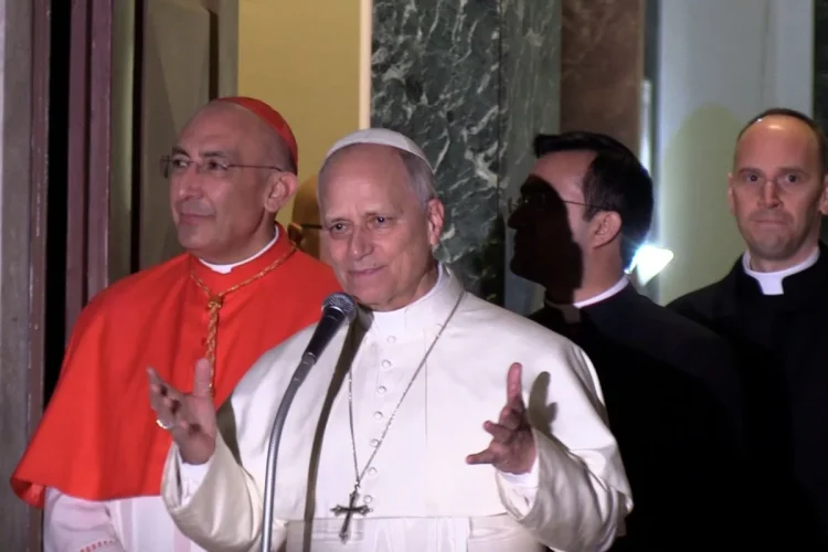 Abusi nella chiesa, la protesta della sedia vuota - nella foto Papa Leone XIV