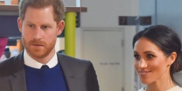 Principe Harry e moglie Meghan Markle. Scorta negata per il viaggio a Londra del duca di Sussex: saltano i piani con Meghan e i figli?