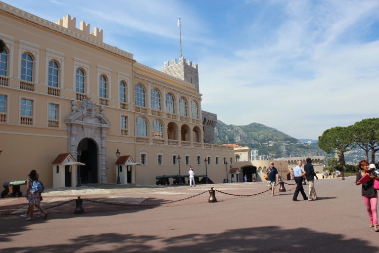 Chi è l'oligarca ucraino colpito nell'attentato di Monaco - nella foto, Monaco