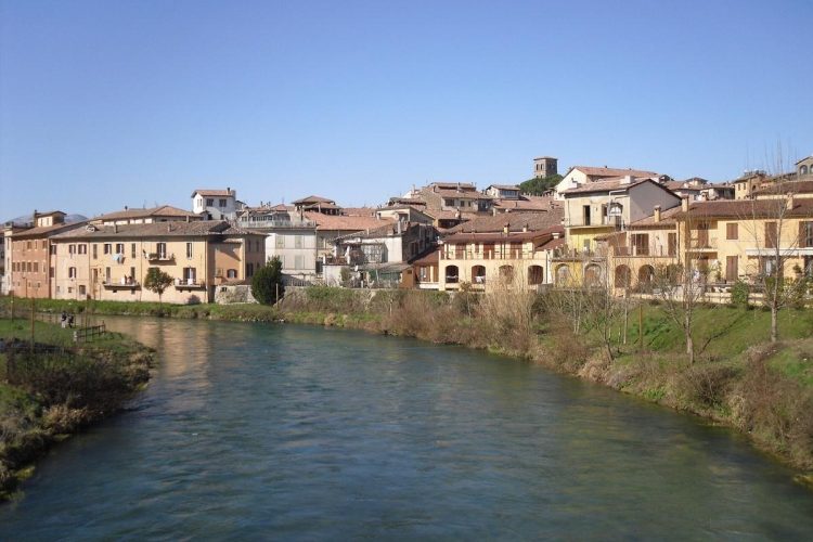 Fiume Velino. Si tuffa nel Velino e scompare: 15enne annega a Rieti