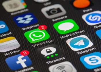 Social media, il divieto di Starmer