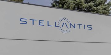 Stellantis, Wayve e Uber insieme per lanciare su scala globale i robotaxi autonomi