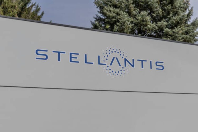 Stellantis, Wayve e Uber insieme per lanciare su scala globale i robotaxi autonomi