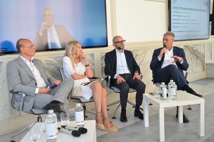 Tavola Rotonda, da sinistra Pietrantonio, Nicotra, Santilli, Mattogno