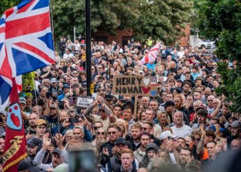 Una protesta contro la polizia a Southampton dopo la diffusione di nuove informazioni sulla morte di Henry Nowak