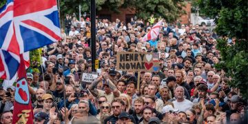 Una protesta contro la polizia a Southampton dopo la diffusione di nuove informazioni sulla morte di Henry Nowak