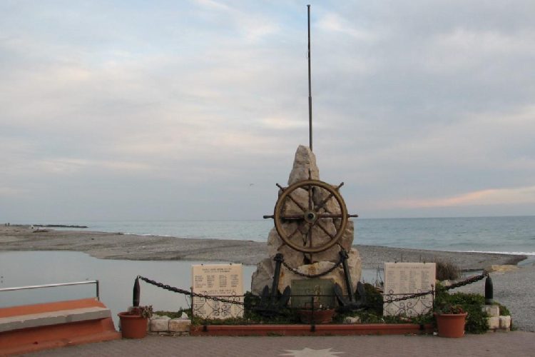 Ventimiglia ritrovato uno dei due corpi dei giovani dispersi - nella foto, Ventimiglia