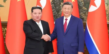 Xi Jinping e Kim Joung-Un si incontrano dopo 7 anni in Corea del Nord