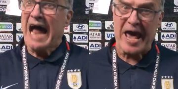 Bielsa urla contro un operatore